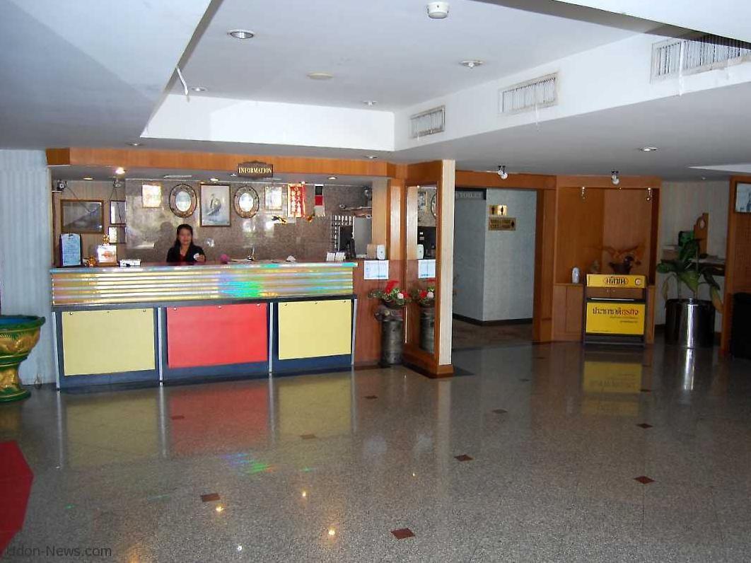 ホテルUdon Airport ウドーンターニー エクステリア 写真